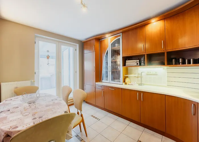 Charm Haven * Laibach