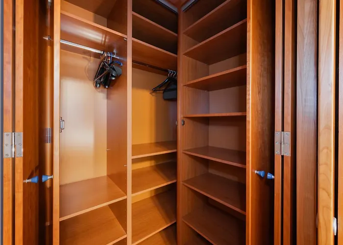 Charm Haven * Laibach