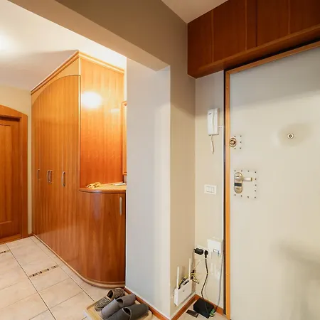 Charm Haven Apartman *