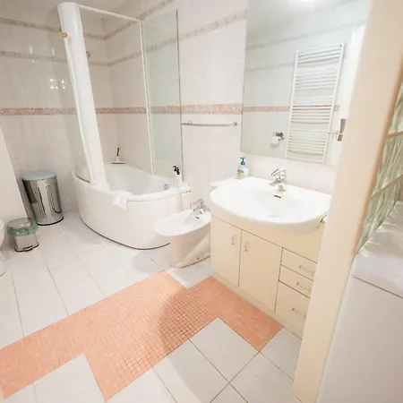 Apartman Charm Haven *
